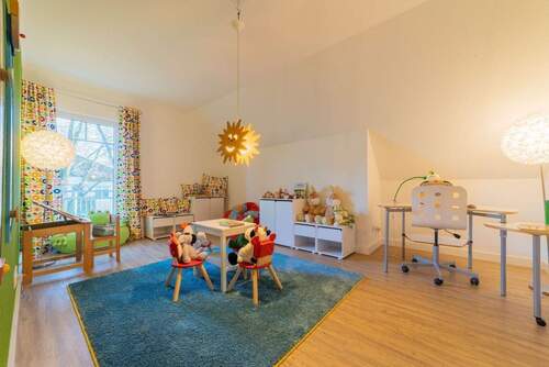 Helles Kinderzimmer mit Flair - Einfamilienhaus mit 175,00 m&sup2; in Glauchau zum Kaufen