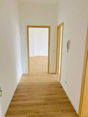 Flur - 2 Zimmer Etagenwohnung zur Miete in Döbeln