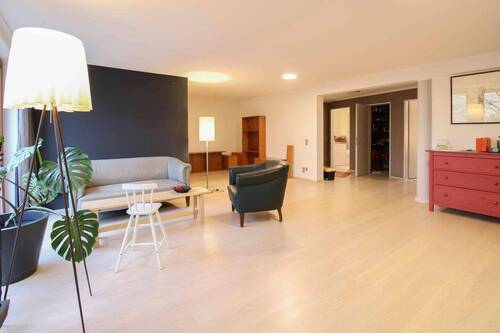 Wohnzimmer Blick Flur - 3 Zimmer Etagenwohnung zum Kaufen in Greifswald