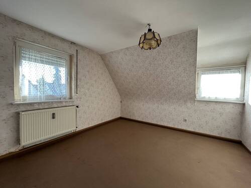Zimmer 1 im OG - Mehrfamilienhaus, Wohnhaus mit 96,00 m&sup2; in Heroldsberg zum Kaufen