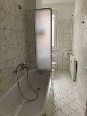Badezimmer - 2 Zimmer Etagenwohnung zur Miete in Bernburg (Saale)
