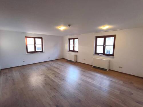 Wohn- und Esszimmer - 2 Zimmer Etagenwohnung zum Kaufen in Sulz am Neckar