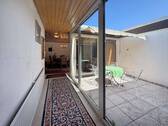 Flur mit Innenhof - 