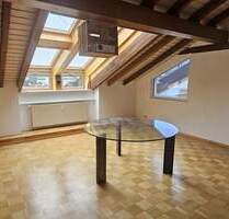 3 Zimmer Dachgeschosswohnung - 965,00&nbsp;EUR Kaltmiete, ca.&nbsp; 88,10&nbsp;m&sup2;&nbsp;Wohnfl&auml;che in Reutlingen (PLZ: 72764) Innenstadt