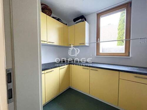 Hier finden Lebensmittel, Getränke und auch Haushaltsgeräte Ihren Platz - 