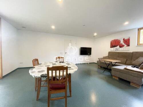 Der großzügige, helle Wohn-und Eßbereich... - 