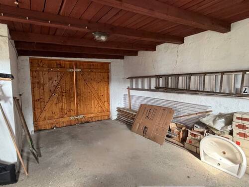 Garage - 