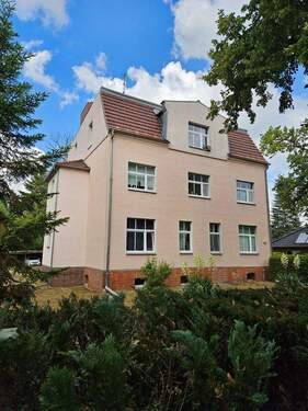 Hausansicht - Hauptstadtmakler-Gepflegtes Mehrfamilienhaus mit Potential