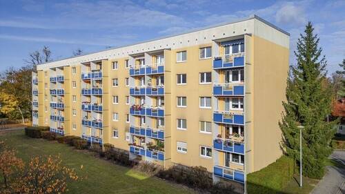 Hausansicht rückseitig - Bald bezugsfrei: Attraktive Wohnung mit Potenzial!