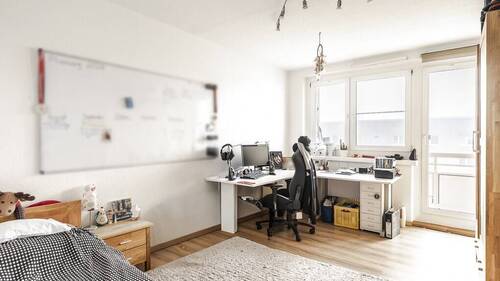 Wohnzimmer - 2 Zimmer Etagenwohnung zum Kaufen in Potsdam