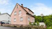 Außenansicht 3 - Zweifamilienhaus in Obersulm mit Garten, Balkon, Garagen und viel Gestaltungspotenzial