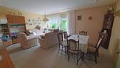 Wohnzimmer mit Ausgang Terrasse - 