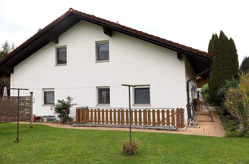 Außenansicht - 8 Zimmer Einfamilienhaus in Ortenburg