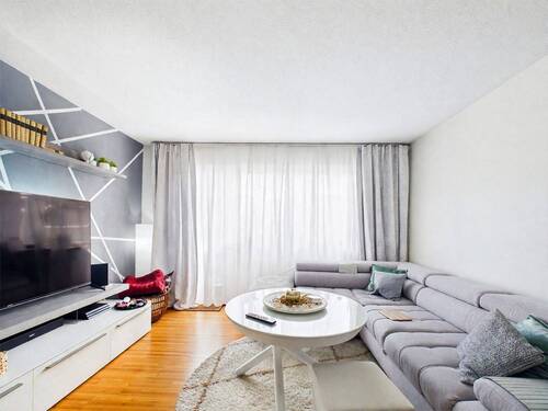 Wohnzimmer - 2 Zimmer Etagenwohnung in Gerlingen