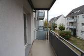 Balkon - 3 Zimmer suchen Nachmieter! - 488,00&nbsp;EUR Kaltmiete, ca.&nbsp; 74,90&nbsp;m&sup2;&nbsp;Wohnfl&auml;che