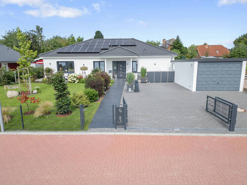 Frontansicht - 5 Zimmer Einfamilienhaus zum Kaufen in Hohenfelde