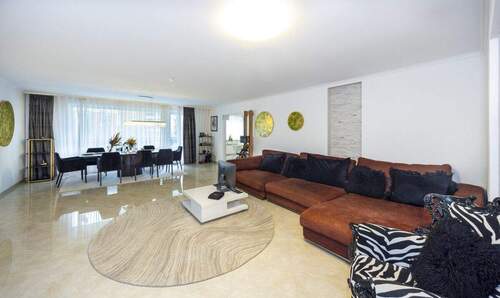 Wohn-/Essbereich - 4 Zimmer Etagenwohnung zum Kaufen in Düsseldorf