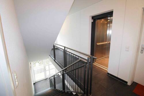 08 Fahrstuhl - 