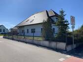 Ansicht von der Straße - Einfamilienhaus mit 200,00 m&sup2; in Herrieden zum Kaufen