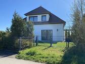 Ansicht von Westen mit Gartentor - 