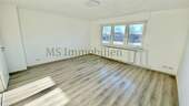 Wohnzimmer Ansicht 1 - *** Exklusive 1 ZKB - Wohnung + Balkon ***