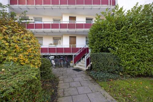 Zugang zum Haus - Etagenwohnung mit 82,00 m&sup2; in Meerbusch / Büderich zum Kaufen