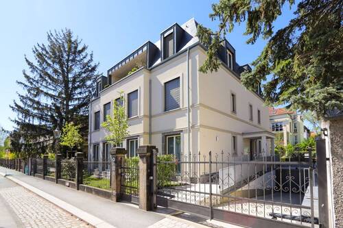 Titelbild - +++ Exklusive 3-Raum-Neubauwohnung mit TG-Stellplatz, EBK und Garten im Herzen von Blasewitz +++