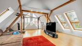 2. OG Wohnzimmer 1 - Großzügiges Einfamilienhaus mit vielseitigem Raumangebot, Atelier und ruhiger Lage