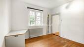 1. OG Schlafzimmer 1 - 