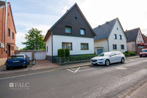 Strassenansicht - 