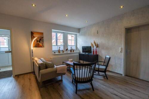 Geselliges Beisammensein - 3 Zimmer Etagenwohnung in Heiligenhafen