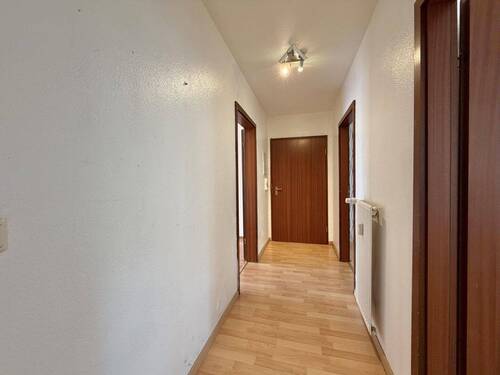 Flur - Etagenwohnung mit 80,00 m&sup2; in Offenbach zum Kaufen