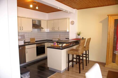 2473 Wohn-/Geschäftshaus in Much - 