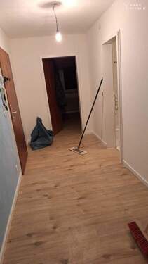 Flur, leer - 2 Zimmer Etagenwohnung in Frankfurt am Main