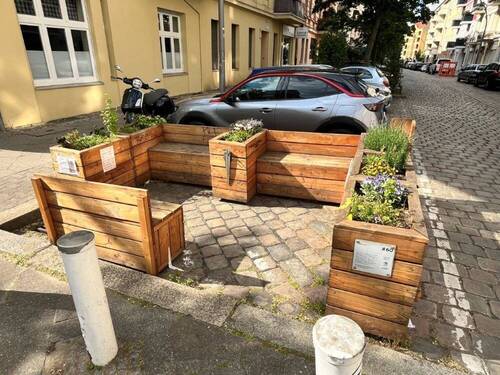 Sitzgruppe_Koburger Str - ruhige 2 Zi. im Innsbrucker Kietz in Schöneberg