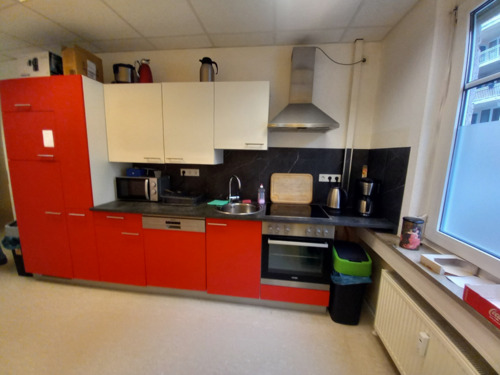Küche im Personalraum - 