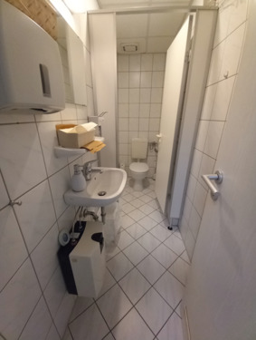 separate Damen-/Herren-WCs - 