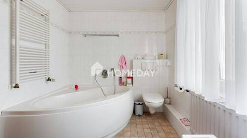 1. OG Badezimmer 2 - 