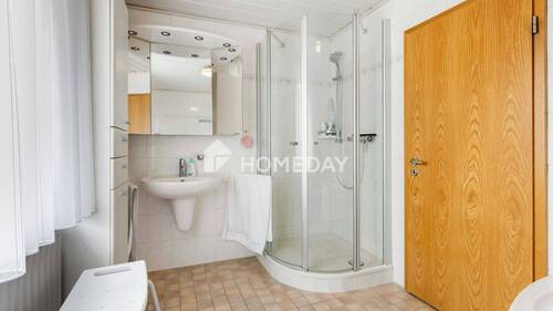 1. OG Badezimmer 1 - 