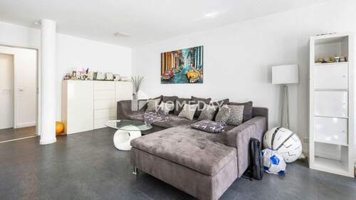 Wohnzimmer 1 - Moderne Gartenwohnung mit 3 Zimmern, Terrasse und Stellplatz am Sachsenhäuser Berg