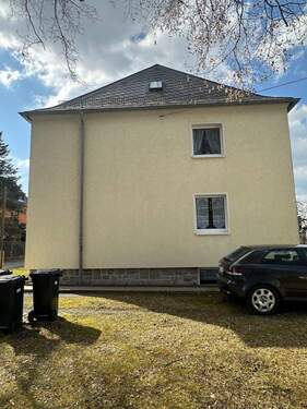Fassade 1 - 2 Zimmer Etagenwohnung zur Miete in Netzschkau