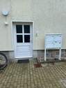 Haustür - Etagenwohnung mit 53,20 m&sup2; in Netzschkau zur Miete