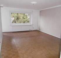 teilsanierte 2 Zi-Wohnung im 1.OG mit Balkon in HH-Rahlstedt !Bitte beachten Sie unsere Fragen! - Hamburg