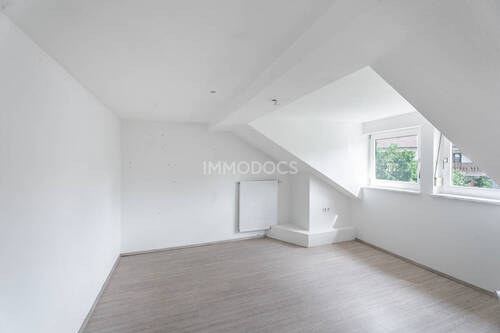 Schlafen - 5-Zimmer Dachgeschosswohnung in ruhiger Lage von Kempten-Neuhausen