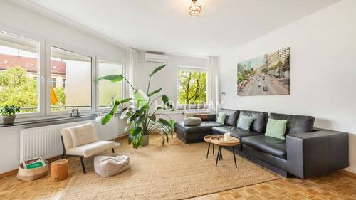 Wohnzimmer 1 - 2 Zimmer Etagenwohnung in Berlin
