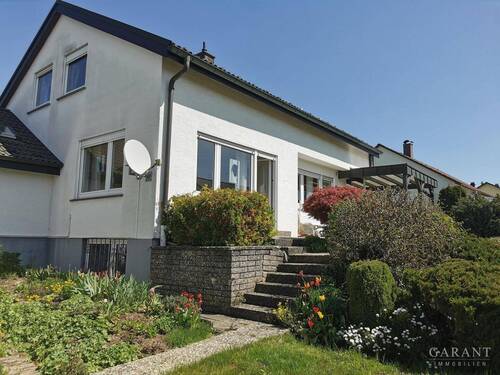 Haus mit Terrasse - 5 Zimmer Einfamilienhaus in Rottweil