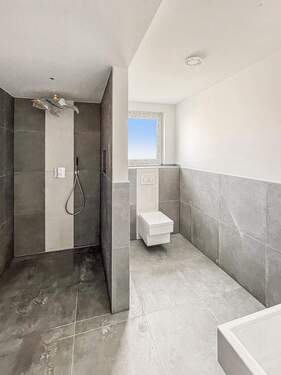 Bad_REFERENZOBJEKT - Etagenwohnung mit 97,20 m² in Spenge zum Kaufen