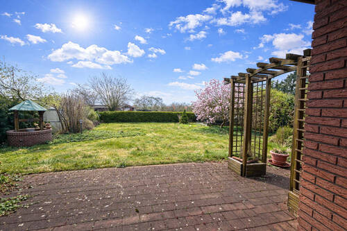 Garten - 4 Zimmer Einfamilienhaus zum Kaufen in Hude (Oldenburg)