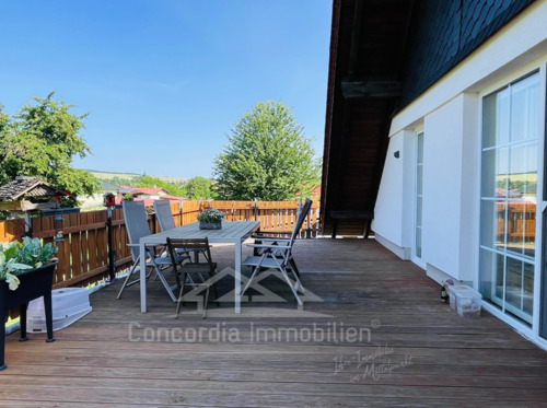 große Terrasse mit Weitblick - 8 Zimmer Mehrfamilienhaus, Wohnhaus zum Kaufen in Kyffhäuserland