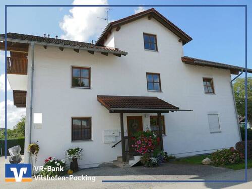 Titelbild - Wohnen im ruhigen Örtchen Egglfing am Inn: 2-Zimmer-Wohnung mit Potenzial!